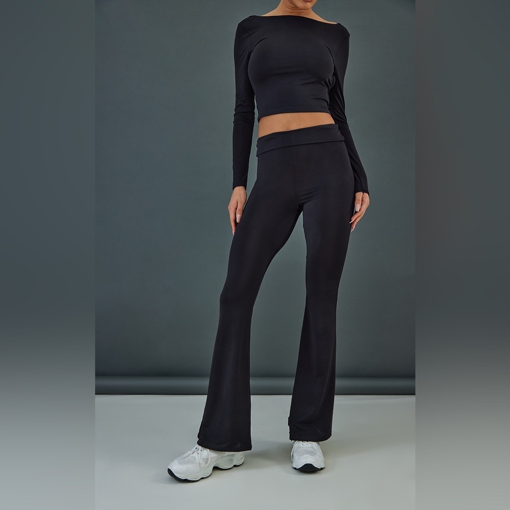 PrettyLittleThing Flare Leggings 🖤